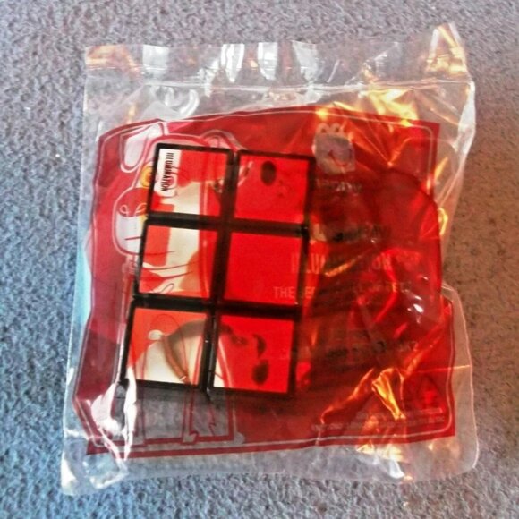 2/$30 MCDONALD'S Rubik's Secret Life of Pets Flat top 3 x 2 Happy Meal 2018 NIP - Picture 1 of 3